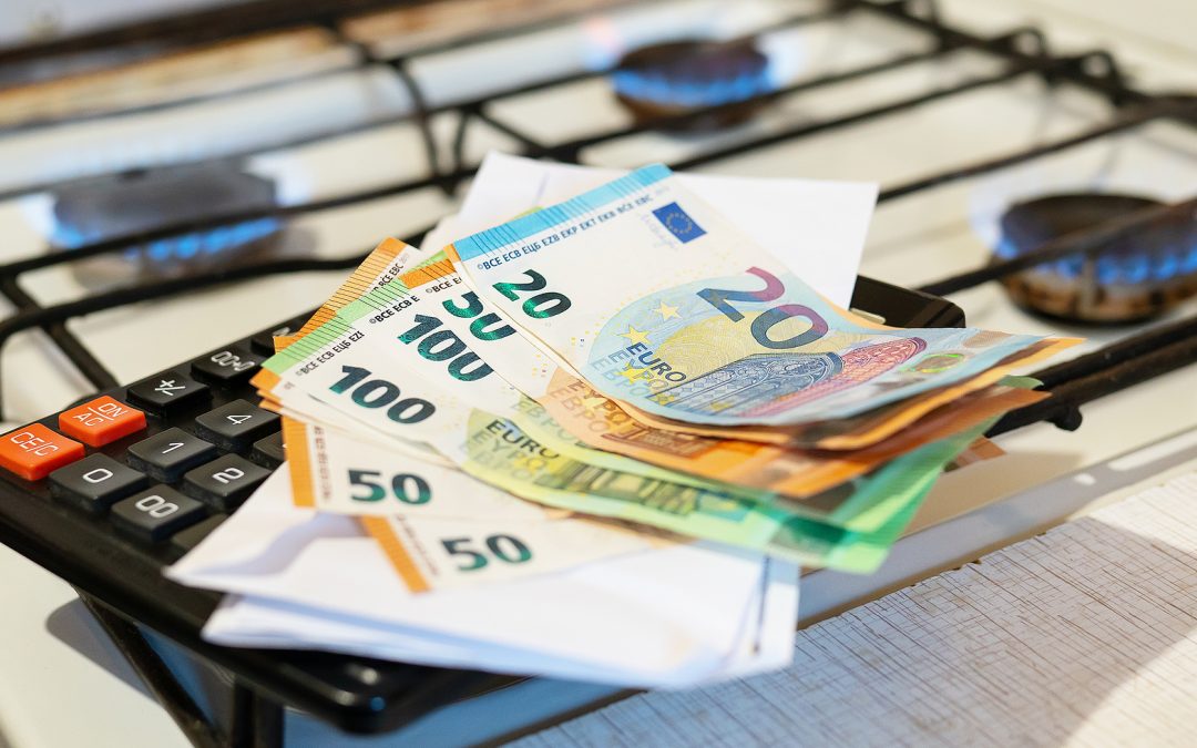 What Are The Best Ways To Reduce Energy Bills Over Summer?